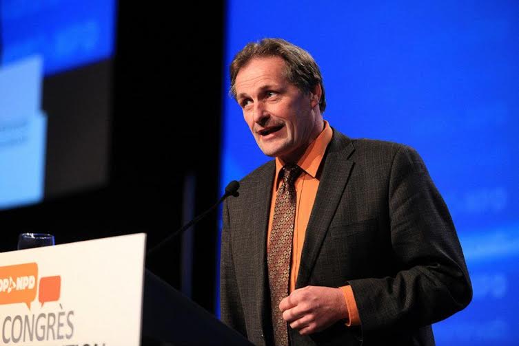 Vanthof calls for restoration of passenger rail service