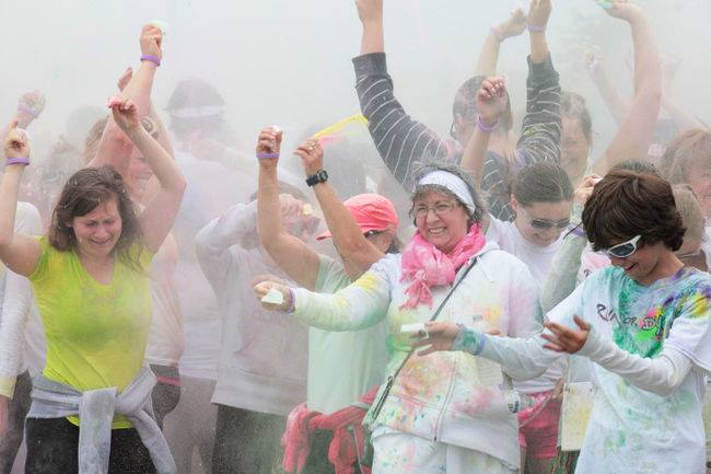 Timmins Got Colourful for Brain Month