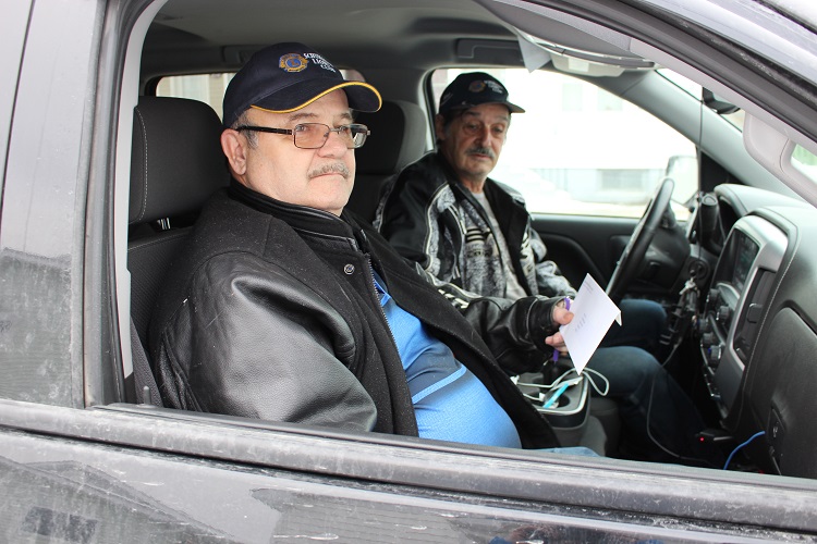 STAN FOWLER SANTA CLAUS FUND ‘AWESOME’: GROCERY VOUCHER RECIPIENT