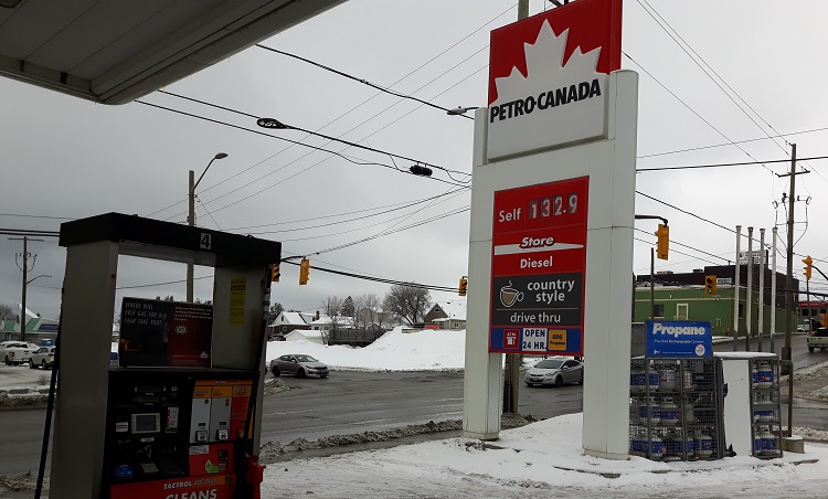 Gas price hits a high after a week-long roller coaster ride