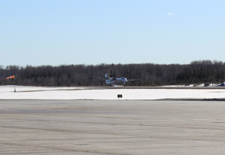 Photo Gallery:  First Kashechewan evacuees arrive in Timmins