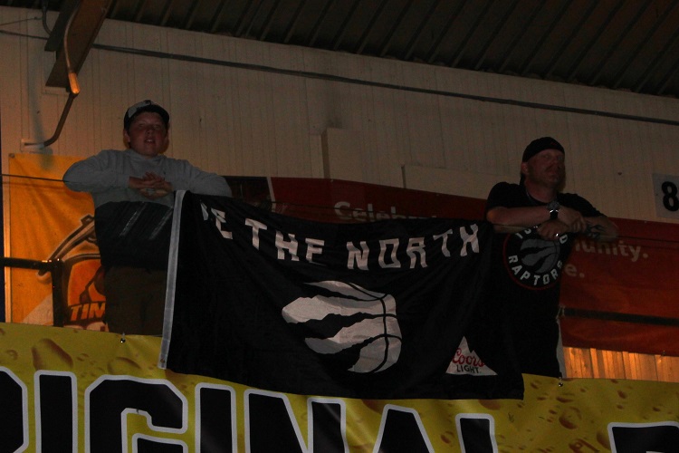 Raptors faithful flock to the Mac, a.k.a. Jurassic Park North
