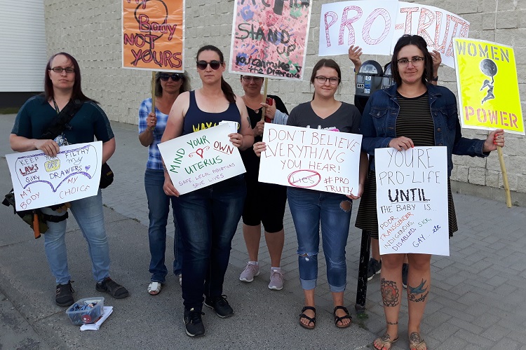 ‘Unplanned’ draws rally outside Timmins Cinema 6