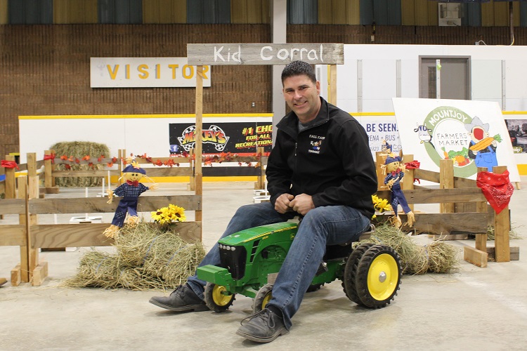 Labour Day means labouring at fall fair set-up for Porcupine District Agricultural Society