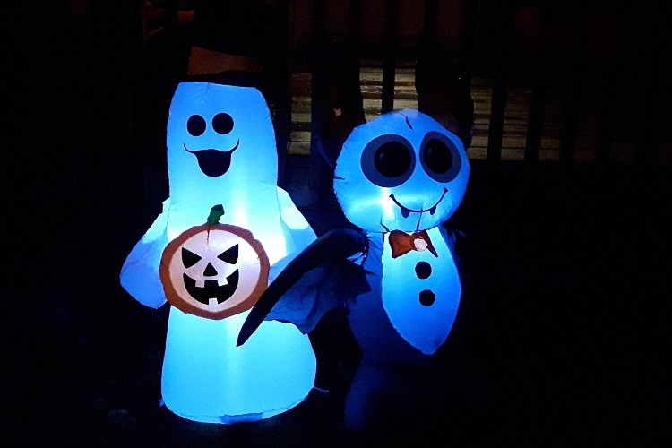 Police offer safe trick-or-treating advice