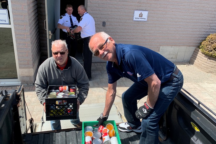 Timmins Police officers and civilian employees help feed the less fortunate