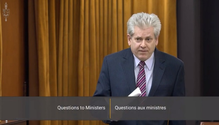 Angus wants federal help for airports