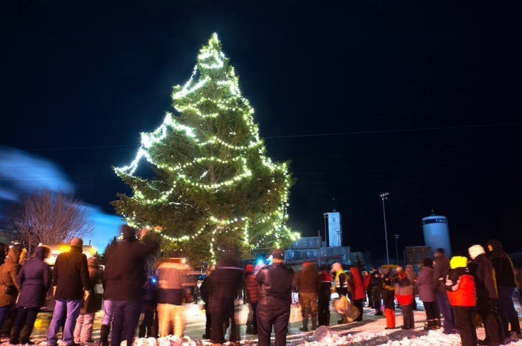 Folsom Christmas Tree Lighting 2022 Christmas Tree Lighting Ceremony Set For Saturday Night At Hollinger Park -  My Timmins Now