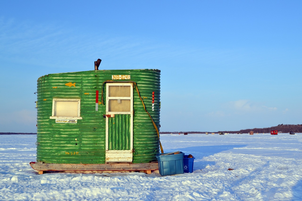 Time to remove your ice fishing shack is now - My Timmins Now