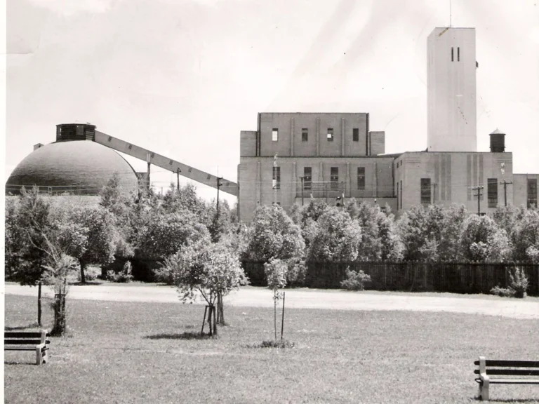 ‘Here and gone’: The lake that used to be where Hollinger Park now is