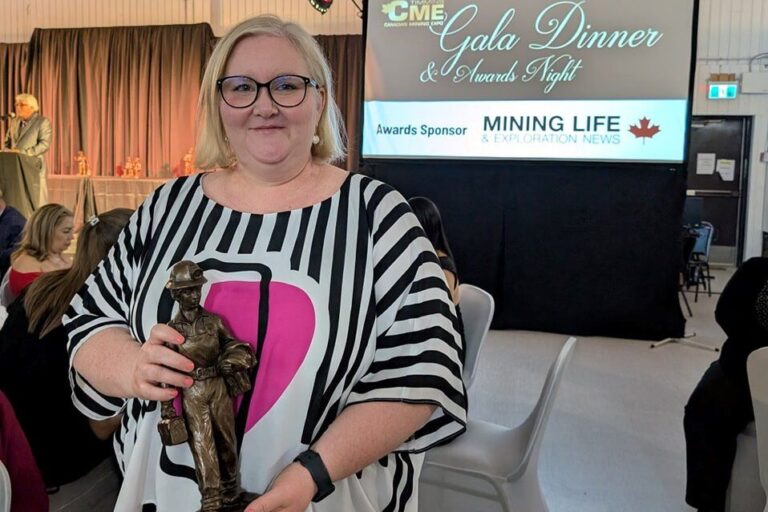 Mining industry award presented to Timmins woman